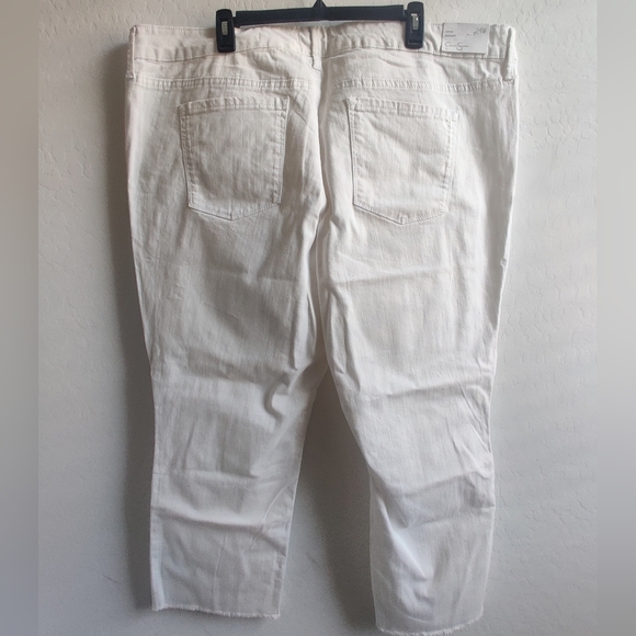 🆕 Jessica Simpson plus size curvy shape White Straight Leg Ankle Jeans_24W - Picture 2 of 9